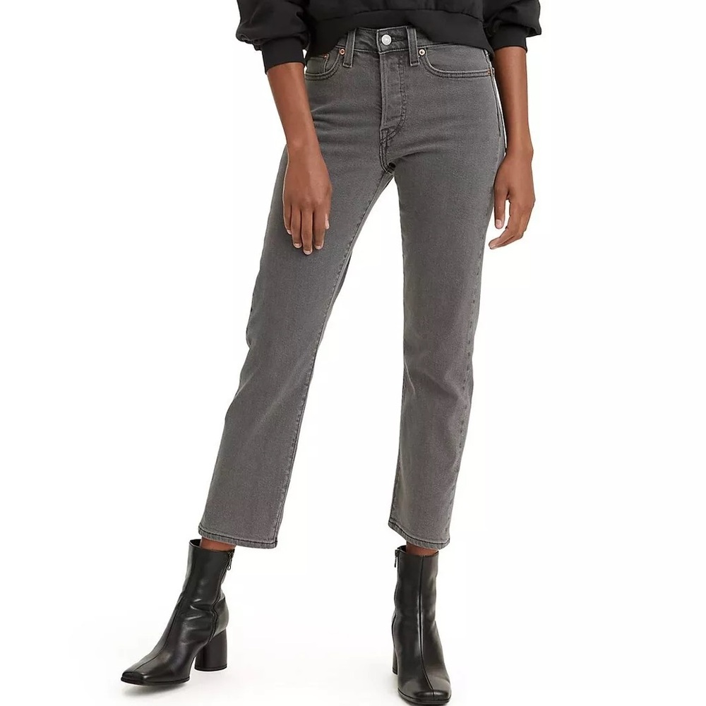 Levi’s Wedgie Straight *NWT* 27 X 28